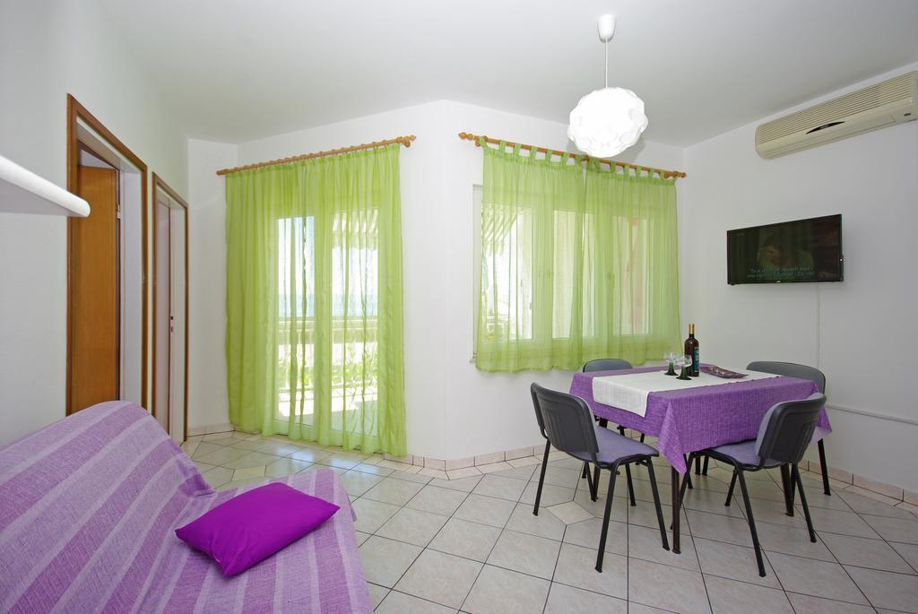 Senka Apartment *